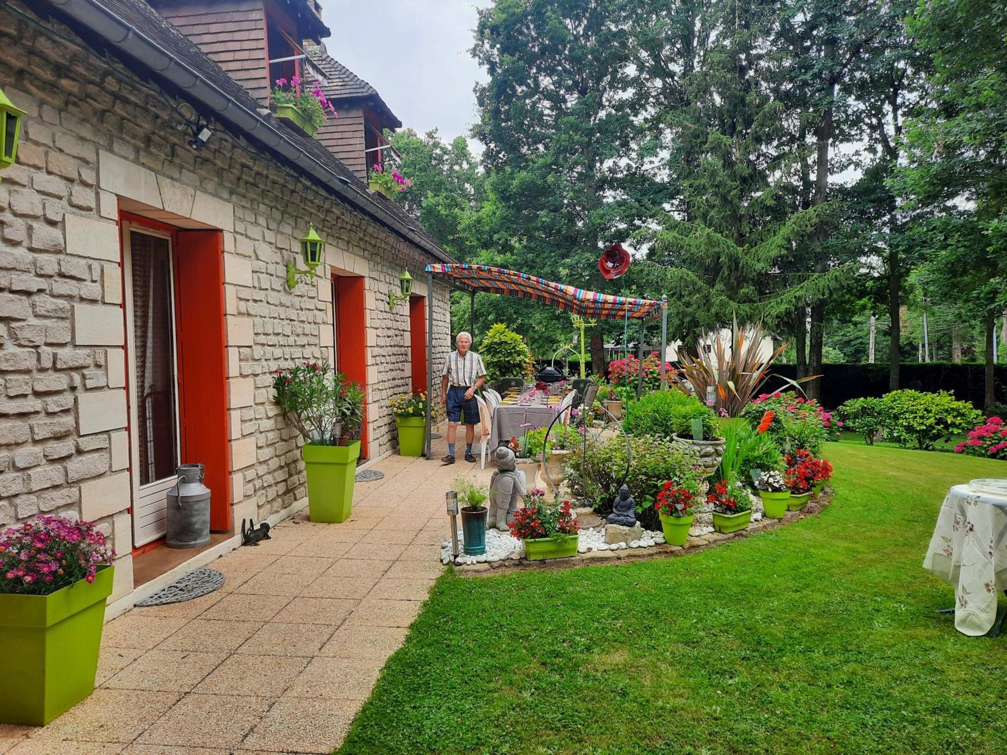 Bed and Breakfast Chambre D Hote Les Bosquets Cauge Exterior foto